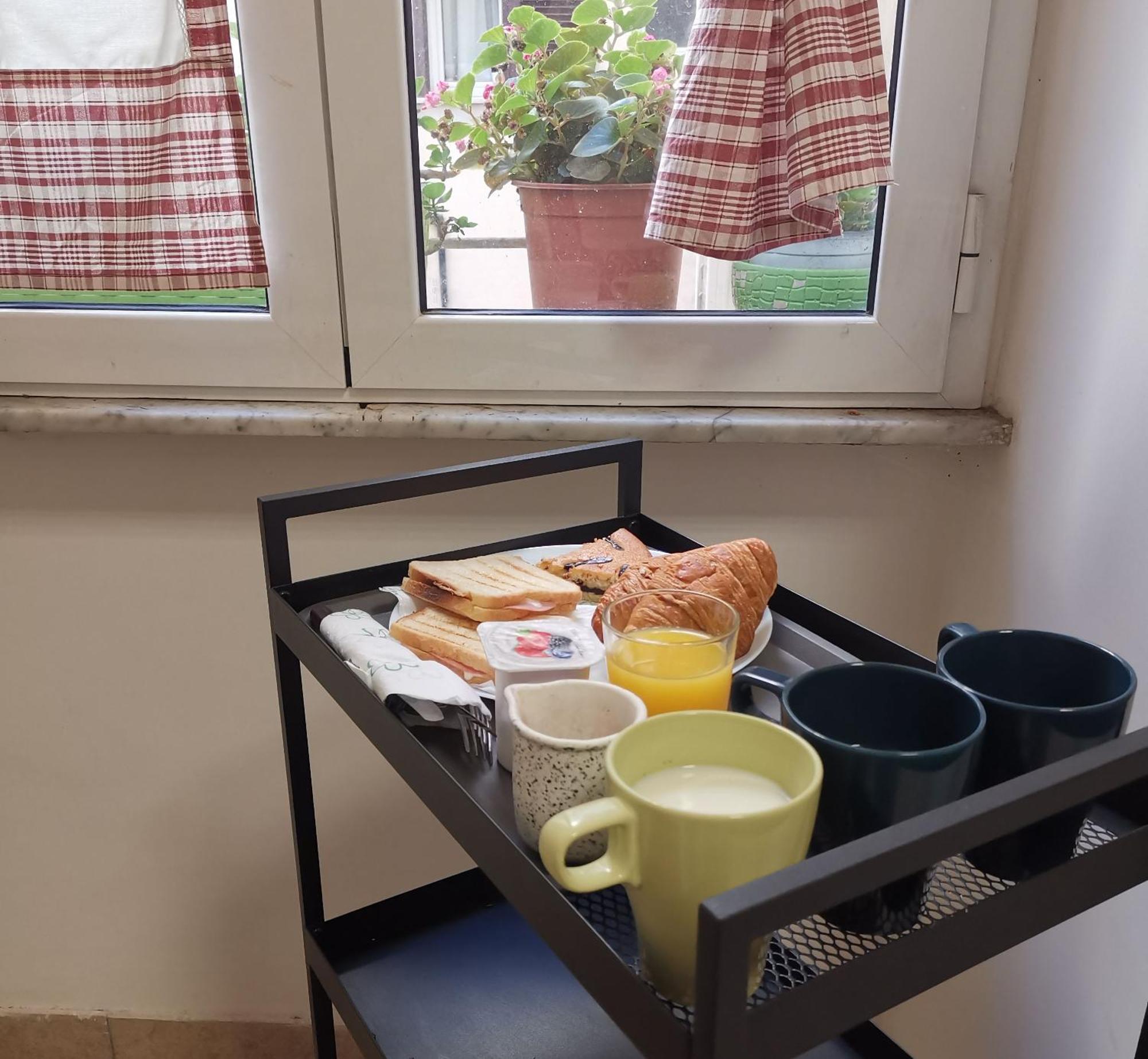 Bed & Breakfast 103