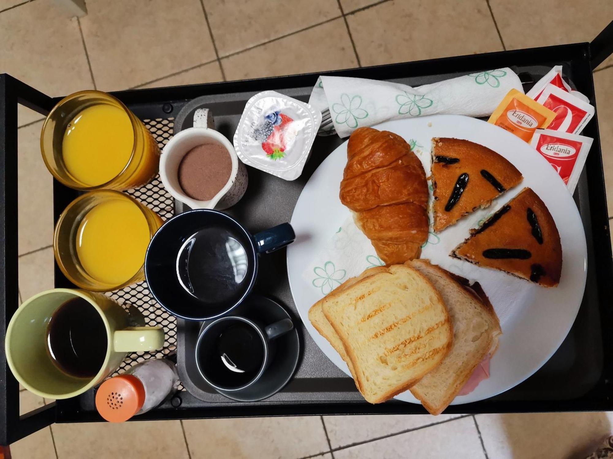 Alojamento de Acomodação e Pequeno-almoço 103 *